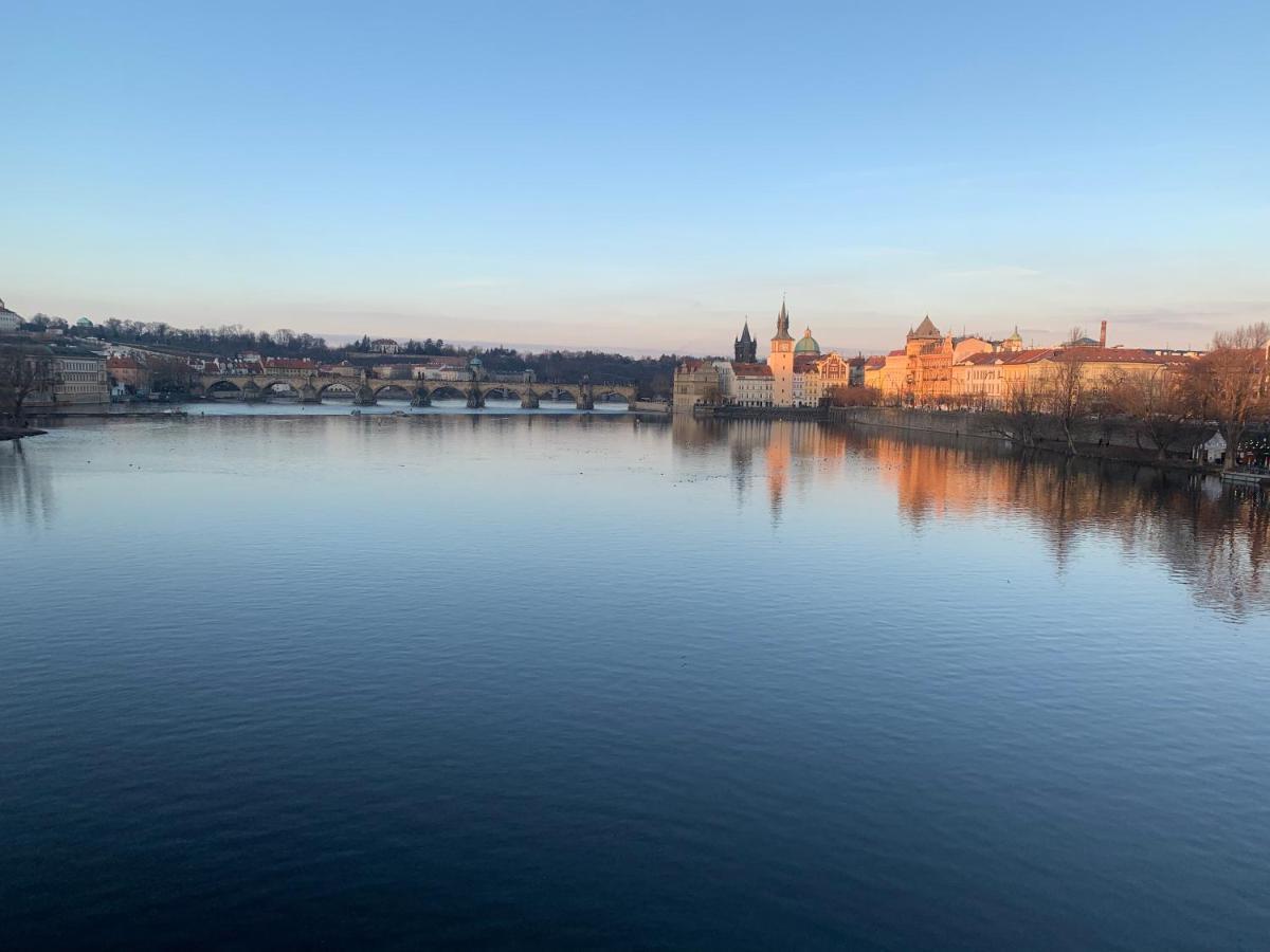 Апартаменты Anenska By Charles Bridge 1 Прага Экстерьер фото
